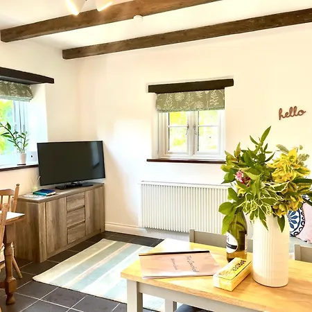 The Cowshed - In Cornwall Holiday home *