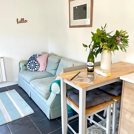 Holiday home The Cowshed - In Cornwall *